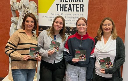 Azubis besuchen Theaterstück zum Thema Alzheimer